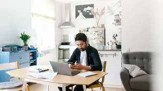 UK small businesses are spending more on software - but also spending more time on admin